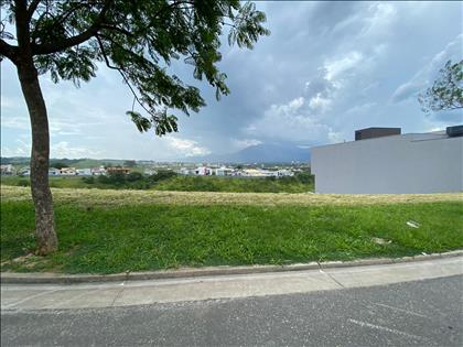 Terreno à Venda