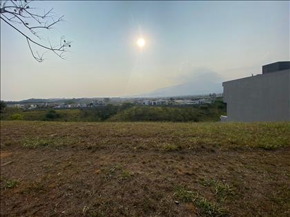 Terreno à Venda