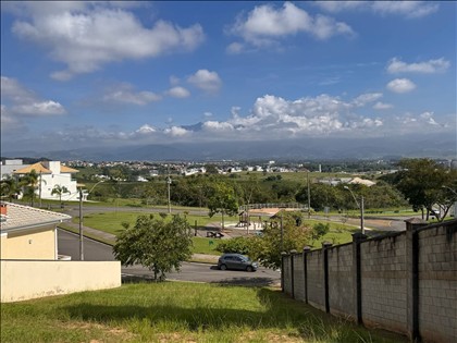 Terreno à Venda